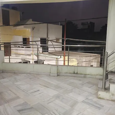 Near Arail Ghat Family Stay Prayagraj Exterior photo